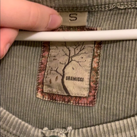 BASIC TRENDY TOP - Picture 3 of 3